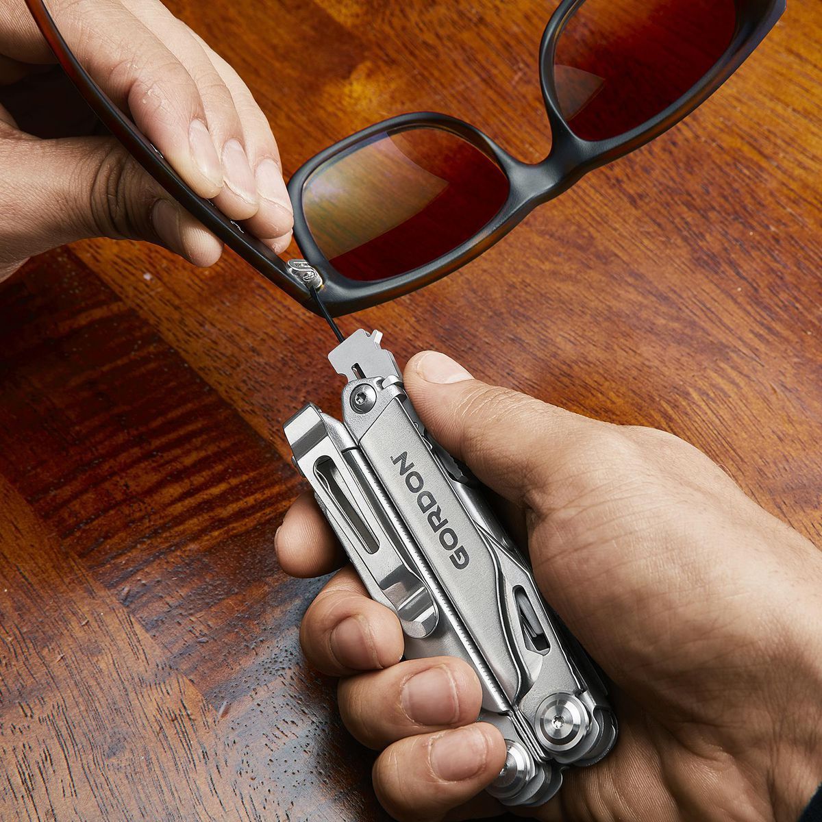 20-in-1 Multi-Tool J923804