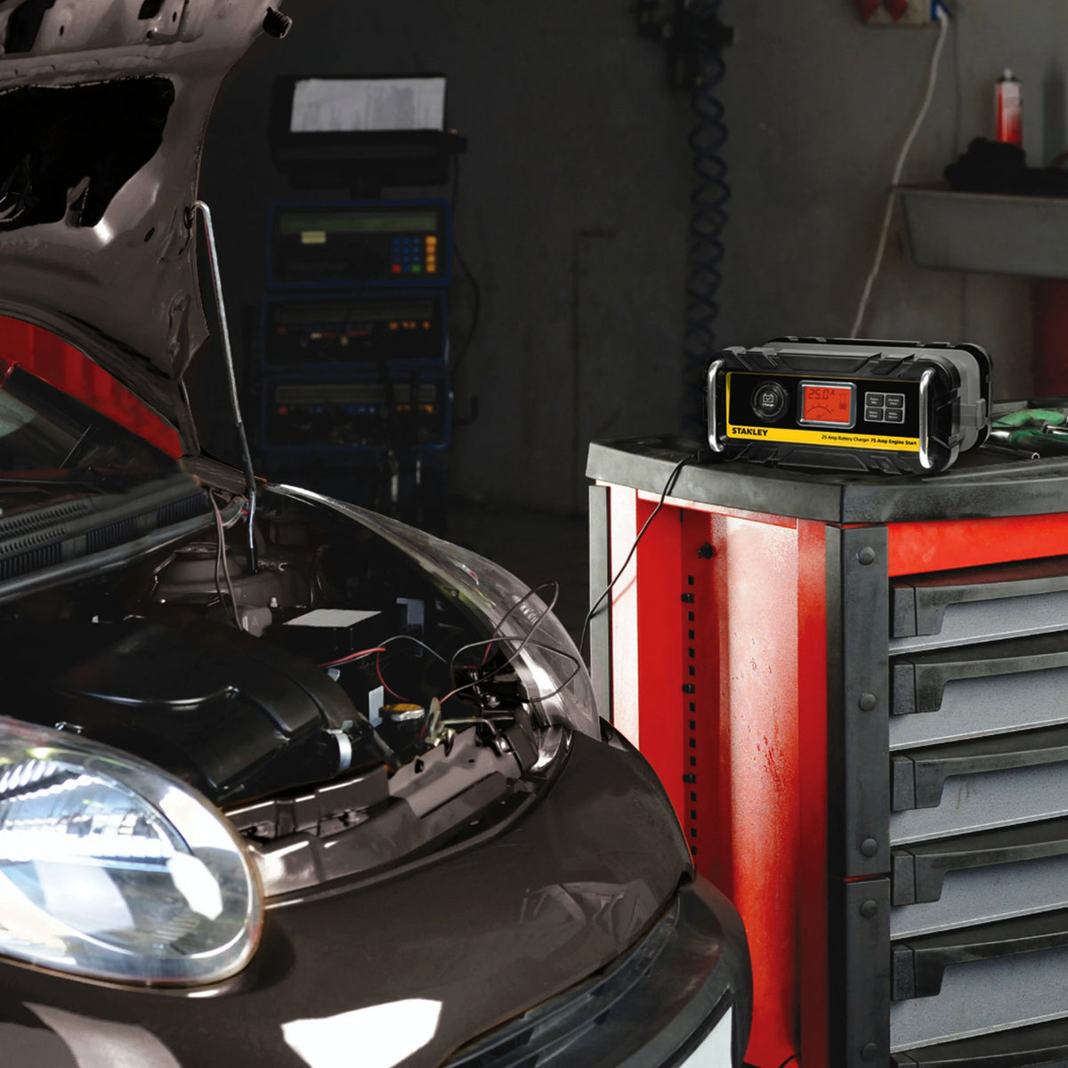 Battery Charger/Maintainer With Engine Start W893585